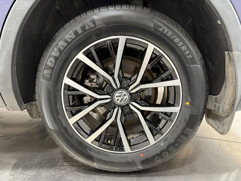 Used 2021 Volkswagen Tiguan SE FWD image 57