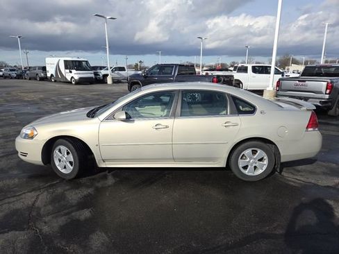 Used 2009 Chevrolet Impala LT w/ Luxury Edition Package image 18
