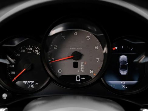 Used 2020 Porsche 718 Boxster S image 19