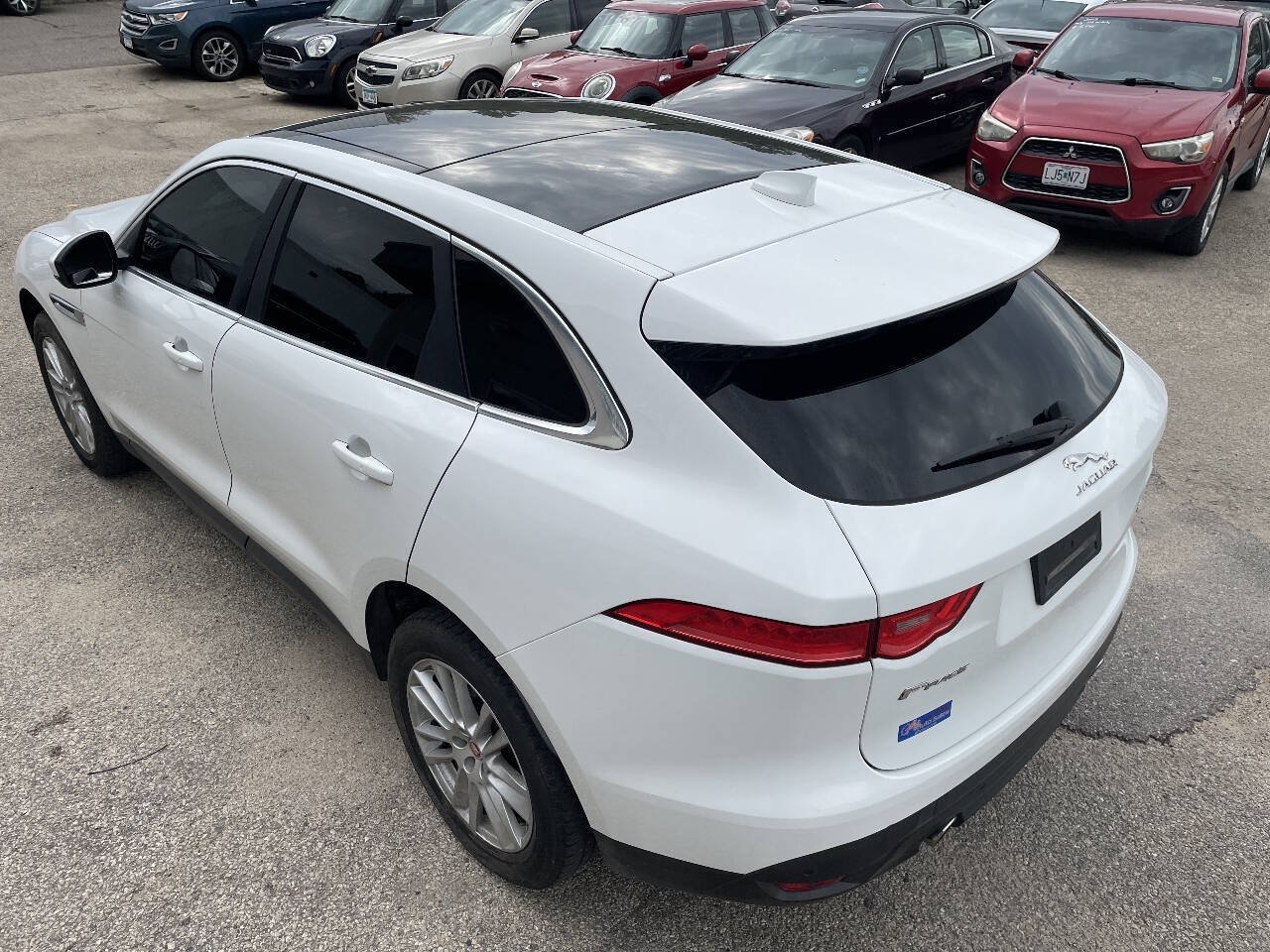 Used 2017 Jaguar F-PACE Prestige AWD/4WD image 11