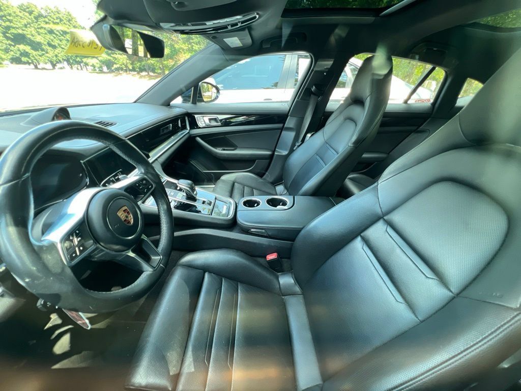 Used 2017 Porsche Panamera 4 AWD/4WD image 9