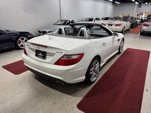 Used 2016 Mercedes-Benz SLK 350 image 14