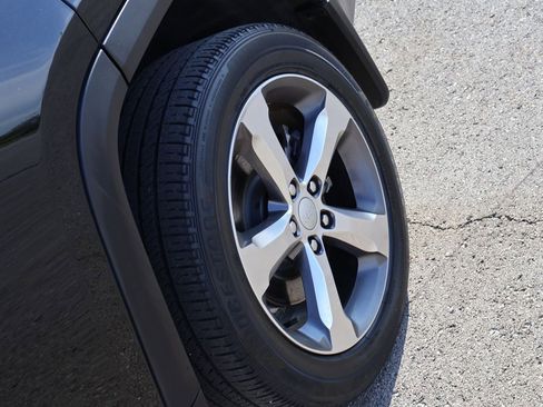 Used 2022 Jeep Grand Cherokee L Limited w/ Luxury Tech Group II image 43