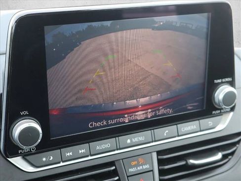 Used 2022 Nissan Altima 2.5 SR AWD/4WD image 18