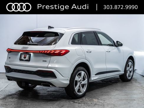 Used 2025 Audi Q5 Premium w/ Premium Plus AWD/4WD image 8