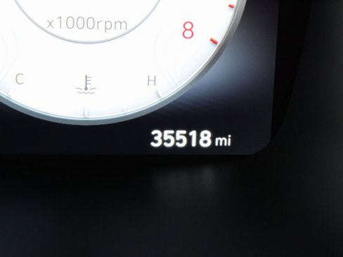 Used 2023 Hyundai Santa Fe Calligraphy image 37