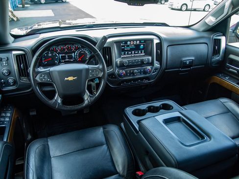 Used 2018 Chevrolet Silverado 1500 LTZ w/ Sport Package AWD/4WD image 26