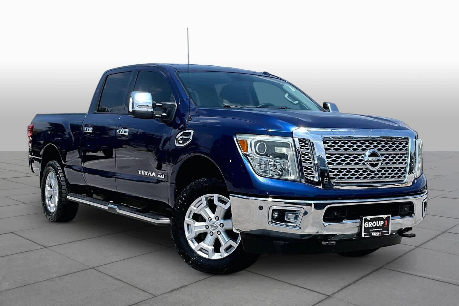 Used 2017 Nissan Titan SL AWD/4WD image 3