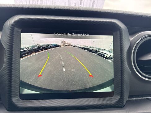 Used 2022 Jeep Wrangler Unlimited Sport image 20