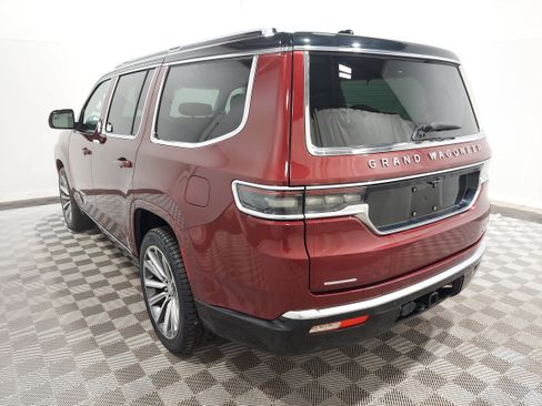 Used 2022 Jeep Grand Wagoneer Series II w/ Convenience Group III AWD/4WD image 2