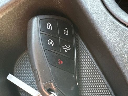 Used 2023 GMC Sierra 1500 Elevation image 34