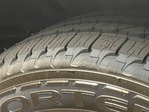Used 2024 Jeep Grand Cherokee L Overland w/ Advanced Protech Group III AWD/4WD image 10