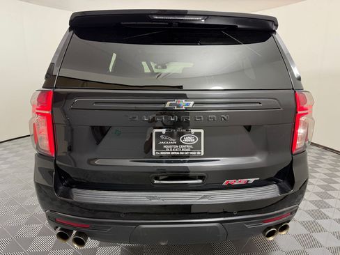 Used 2024 Chevrolet Suburban RST w/ Sport Performance Package AWD/4WD image 10