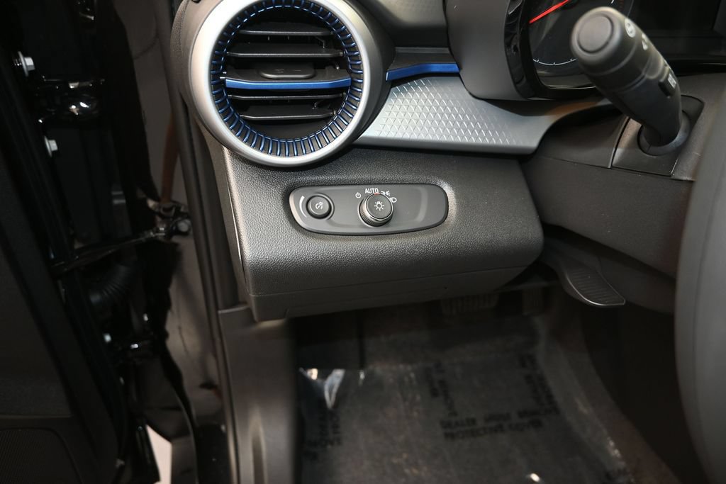 New 2026 Chevrolet Trax LS w/ LS Convenience Package FWD image 12