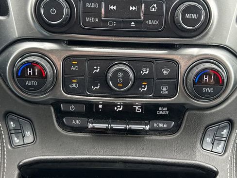 Used 2020 Chevrolet Suburban Premier AWD/4WD image 33