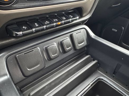 Used 2015 GMC Sierra 1500 Denali w/ Driver Alert Package AWD/4WD image 29