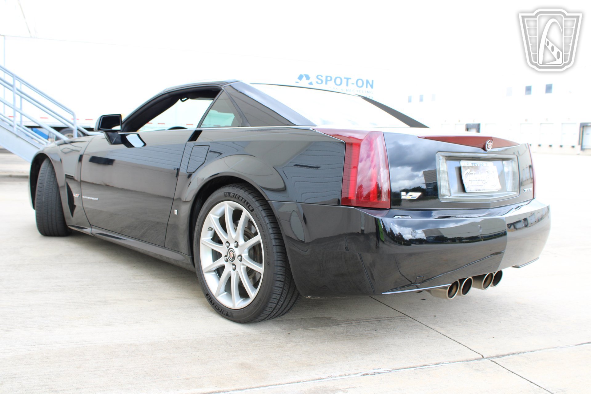 Used 2006 Cadillac XLR V RWD image 32