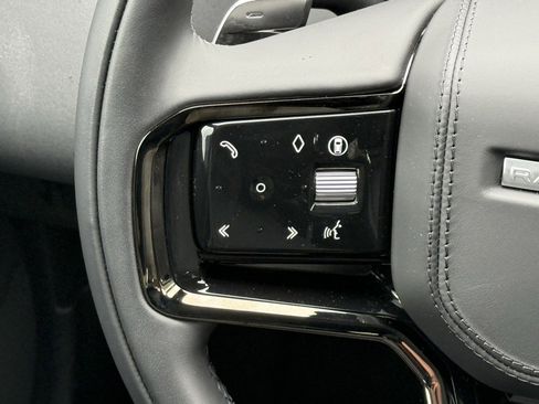 Used 2025 Land Rover Range Rover Velar Dynamic SE image 18