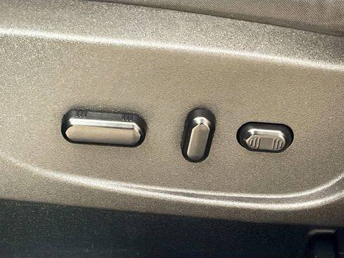 Used 2019 Ford Escape SE image 21