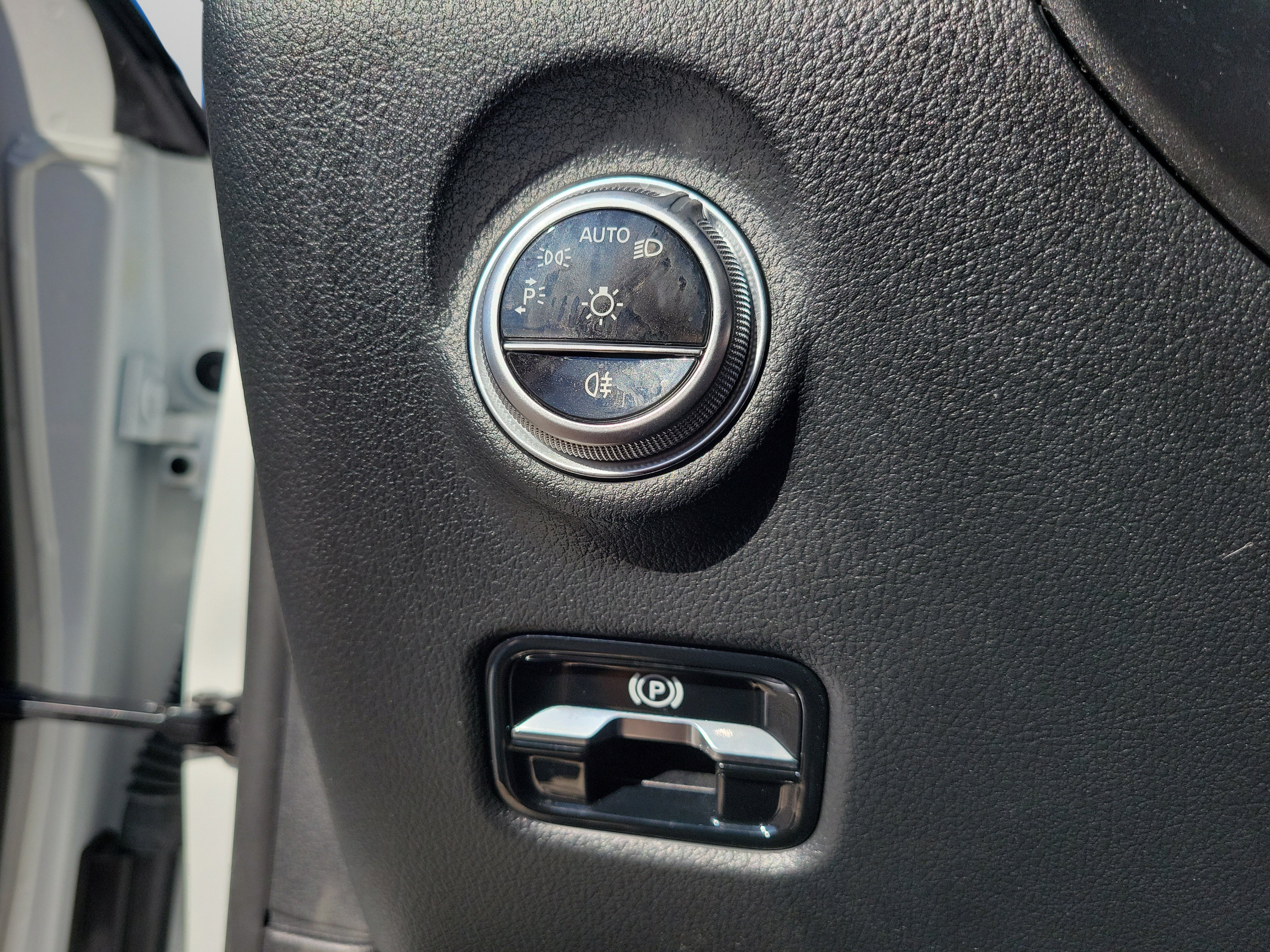 Used 2022 Mercedes-Benz C 300 Sedan image 33