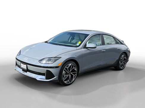 Used 2024 Hyundai Ioniq 6 SEL RWD image 1