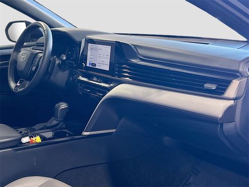 Used 2025 Toyota Camry LE image 25
