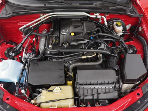 Used 2006 MAZDA MX-5 Miata Sport RWD image 25