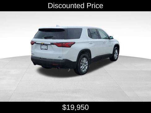 Used 2023 Chevrolet Traverse LS w/ Safety Package image 3