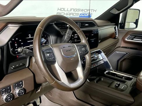 Used 2024 GMC Sierra 2500 Denali w/ Denali Reserve Package AWD/4WD image 10