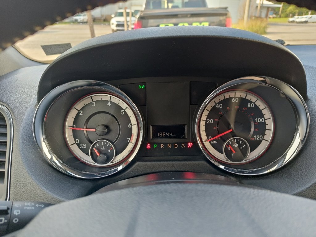 Used 2018 Dodge Grand Caravan SXT FWD image 18