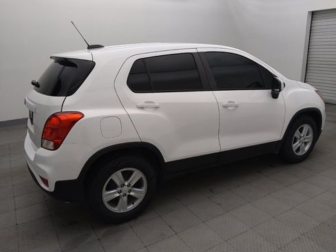 Used 2020 Chevrolet Trax LS w/ Tint and Cruise Package FWD image 10