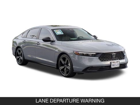 Used 2024 Honda Accord Sport image 2