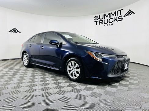 Used 2020 Toyota Corolla LE image 1