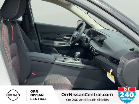 New 2026 Nissan Sentra SR w/ Floor Mat Package FWD image 11