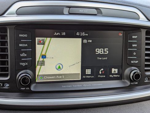 Used 2020 Kia Sorento SX image 21