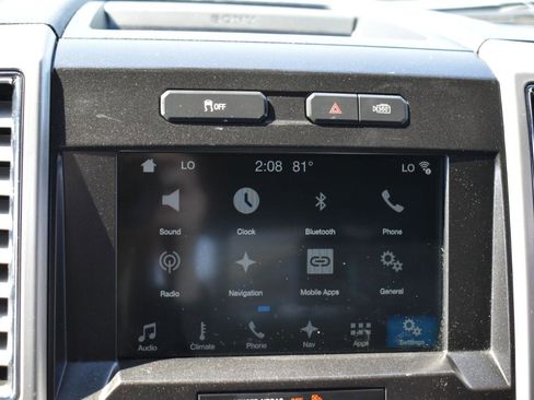 Used 2016 Ford F150 Platinum w/ Equipment Group 701A Luxury image 22