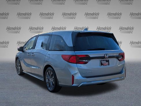Certified 2025 Honda Odyssey Touring image 6
