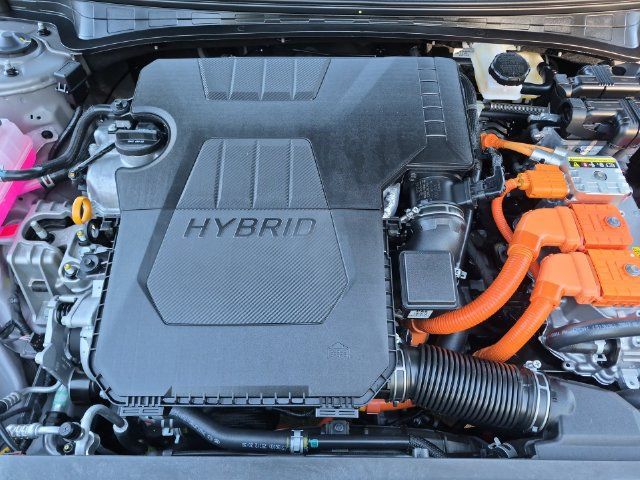 Used 2026 Hyundai Elantra Hybrid FWD image 25