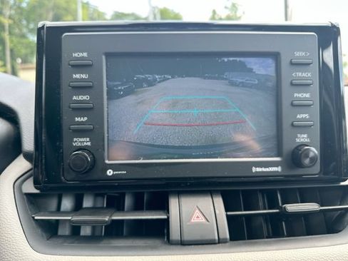 Used 2020 Toyota RAV4 XLE w/ Convenience Package AWD/4WD image 17