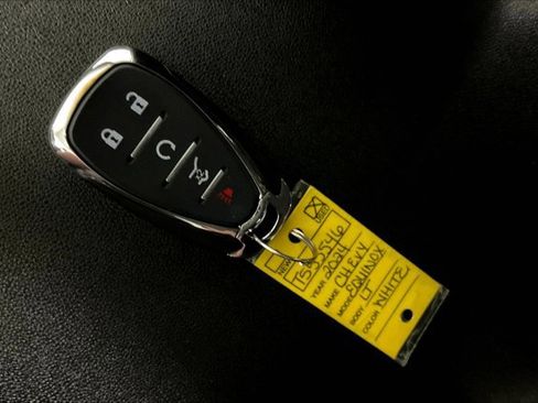 Used 2024 Chevrolet Equinox LT image 11