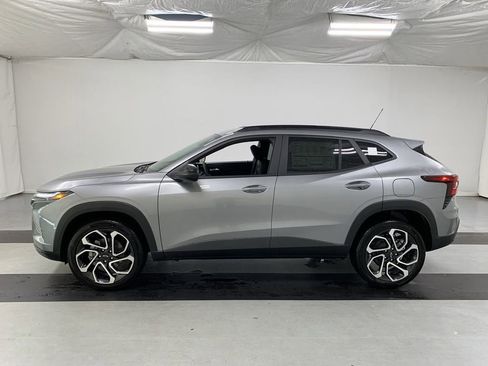 New 2026 Chevrolet Trax RS w/ Driver Confidence Package image 5