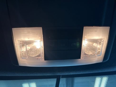 Used 2015 Ford F350 Lariat image 24