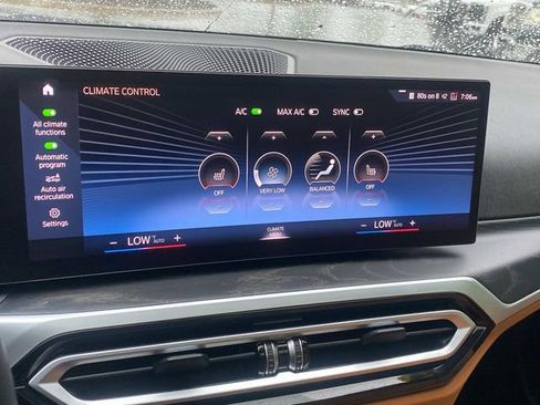 Used 2023 BMW 330i xDrive Sedan w/ Premium Package AWD/4WD image 21