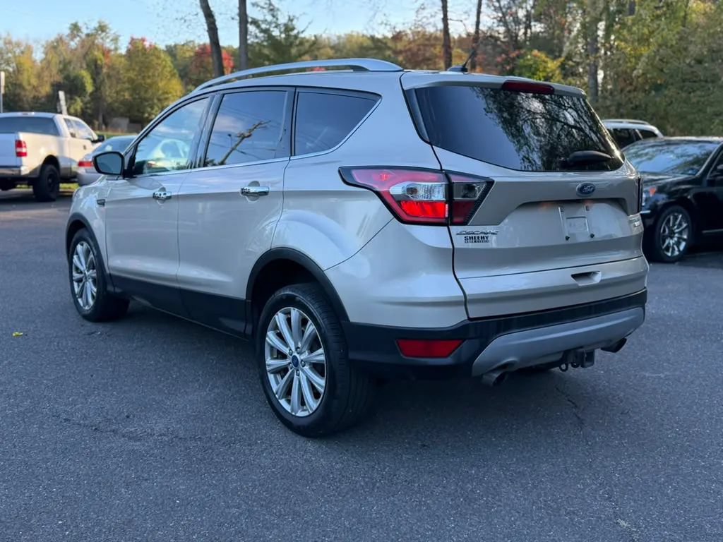 Used 2017 Ford Escape Titanium AWD/4WD image 4