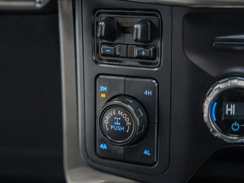 Certified 2021 Ford F150 Lariat w/ Equipment Group 502A High image 34