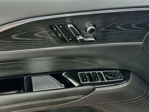 Used 2024 Cadillac Lyriq Luxury AWD/4WD image 19