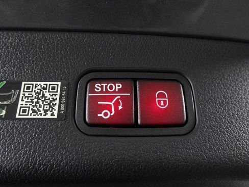 Used 2023 Mercedes-Benz GLC 300 4MATIC image 39