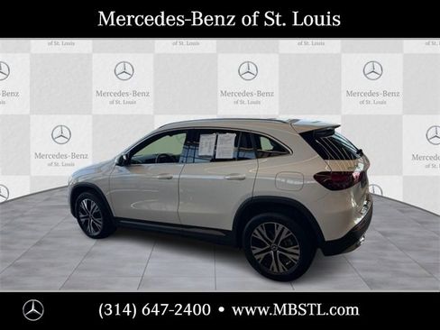 Certified 2025 Mercedes-Benz GLA 250 4MATIC image 2