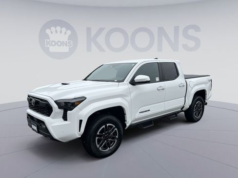 Used 2024 Toyota Tacoma TRD Sport w/ TRD Sport Upgrade Package AWD/4WD image 1