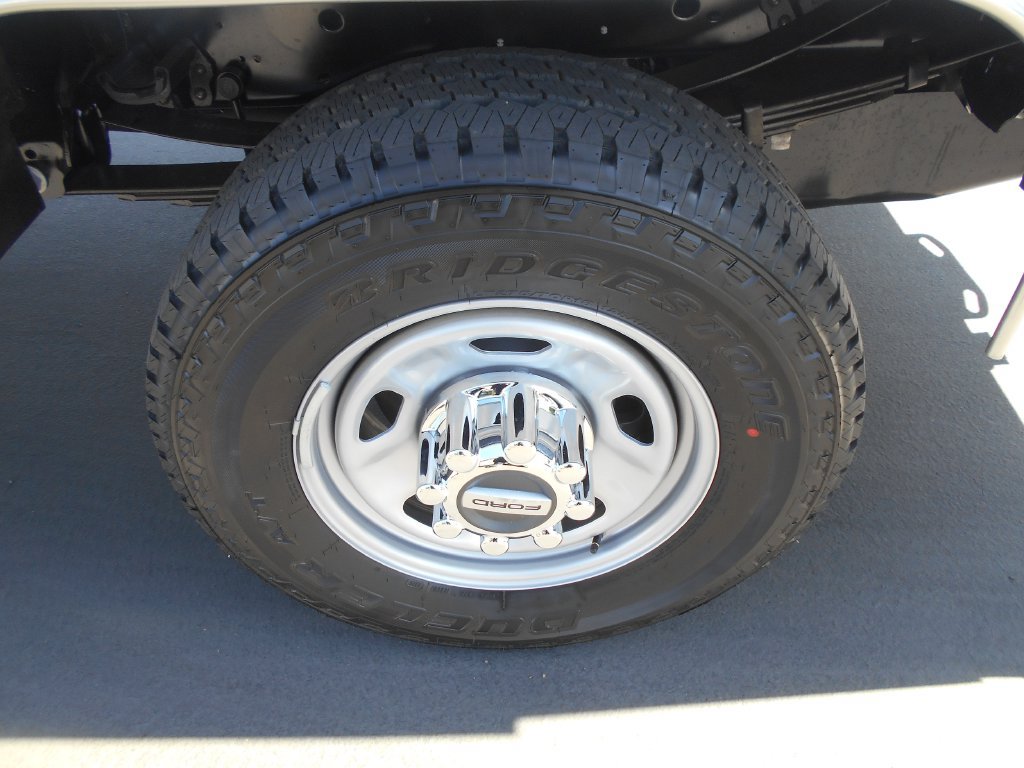 New 2026 Ford F350 XL w/ XL Chrome Package AWD/4WD image 8